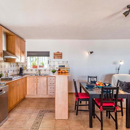 Pet Friendly Home In Velilla-Taramay With Kitchen Bagian luar foto